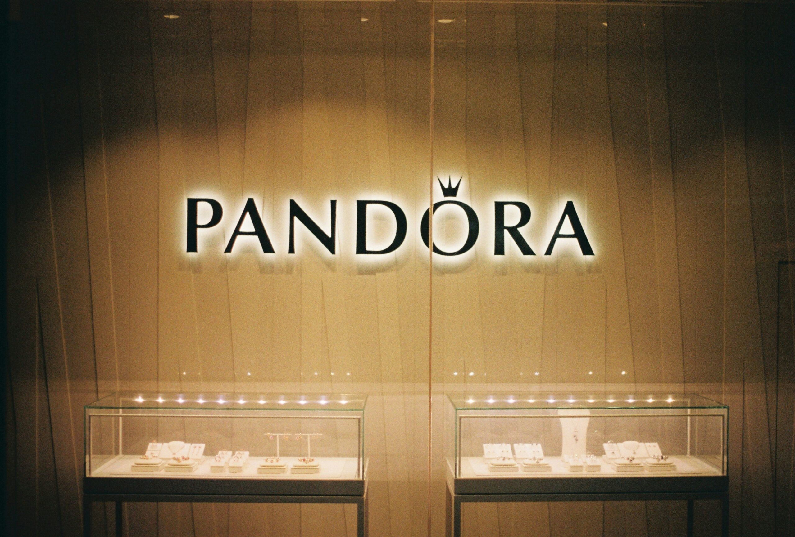 Pandora - Jewelry Store Signs